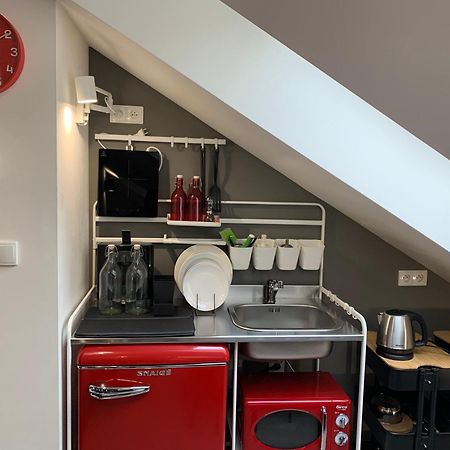 Cozy Friendly Place With Free Parking Prag Exterior foto