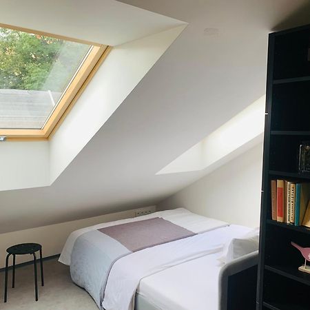 Cozy Friendly Place With Free Parking Prag Exterior foto