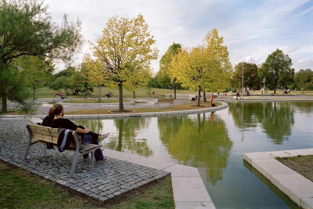 Cozy Friendly Place With Free Parking Prag Exterior foto