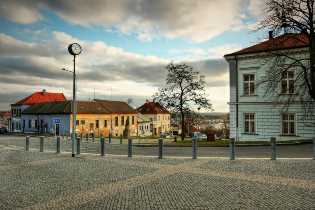 Cozy Friendly Place With Free Parking Prag Exterior foto