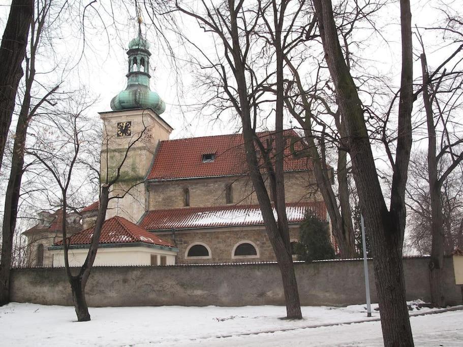 Cozy Friendly Place With Free Parking Prag Exterior foto