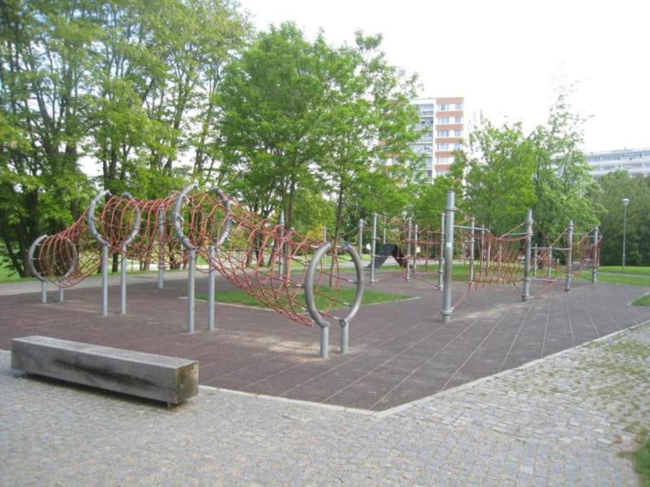 Cozy Friendly Place With Free Parking Prag Exterior foto
