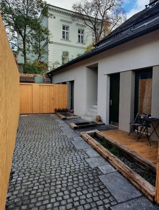 Cozy Friendly Place With Free Parking Prag Exterior foto